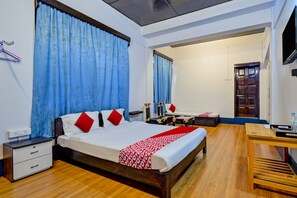 クラシック ダブルまたはツインルーム | デスク、WiFi (無料)