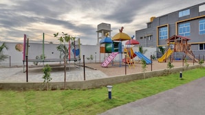 Children's play area - outdoor - Collectipn O Pradee Queen Resort (Uttukkottai)