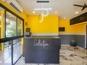 Reception - Super OYO MAP 5 INN (Morjim)