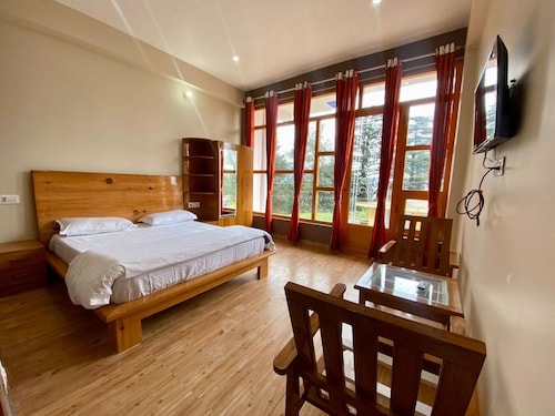 Goroomgo Mansarovar Inn Munsyari