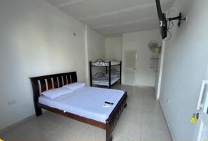 Basic Double Room | Frette Italian sheets, premium bedding, down comforters, pillowtop beds - HOSTAL EL PARAISO DE GAIRA (Santa Marta)