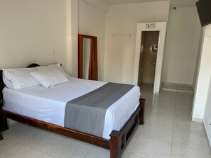 Family Room - HOSTAL PARAISO DE GARIA  (Santa Marta)