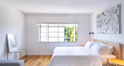 Charming Echo Park Studio. Pet-Friendly!