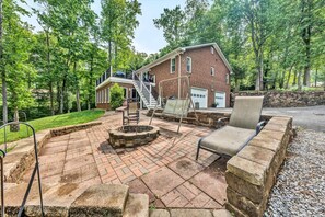 Terrace/patio - Something Special - Firepit / Game/Movie Room / Dock (Moneta)