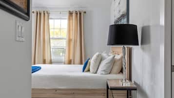 4 bedrooms, desk, iron/ironing board, free WiFi