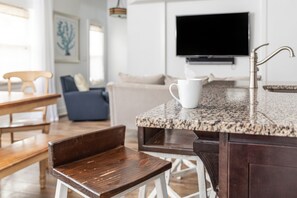 Smart-tv och eldstad