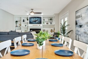 Dining - Luxury Home, Large Heated Pool, 5-Min to the Beach! (Seminole)