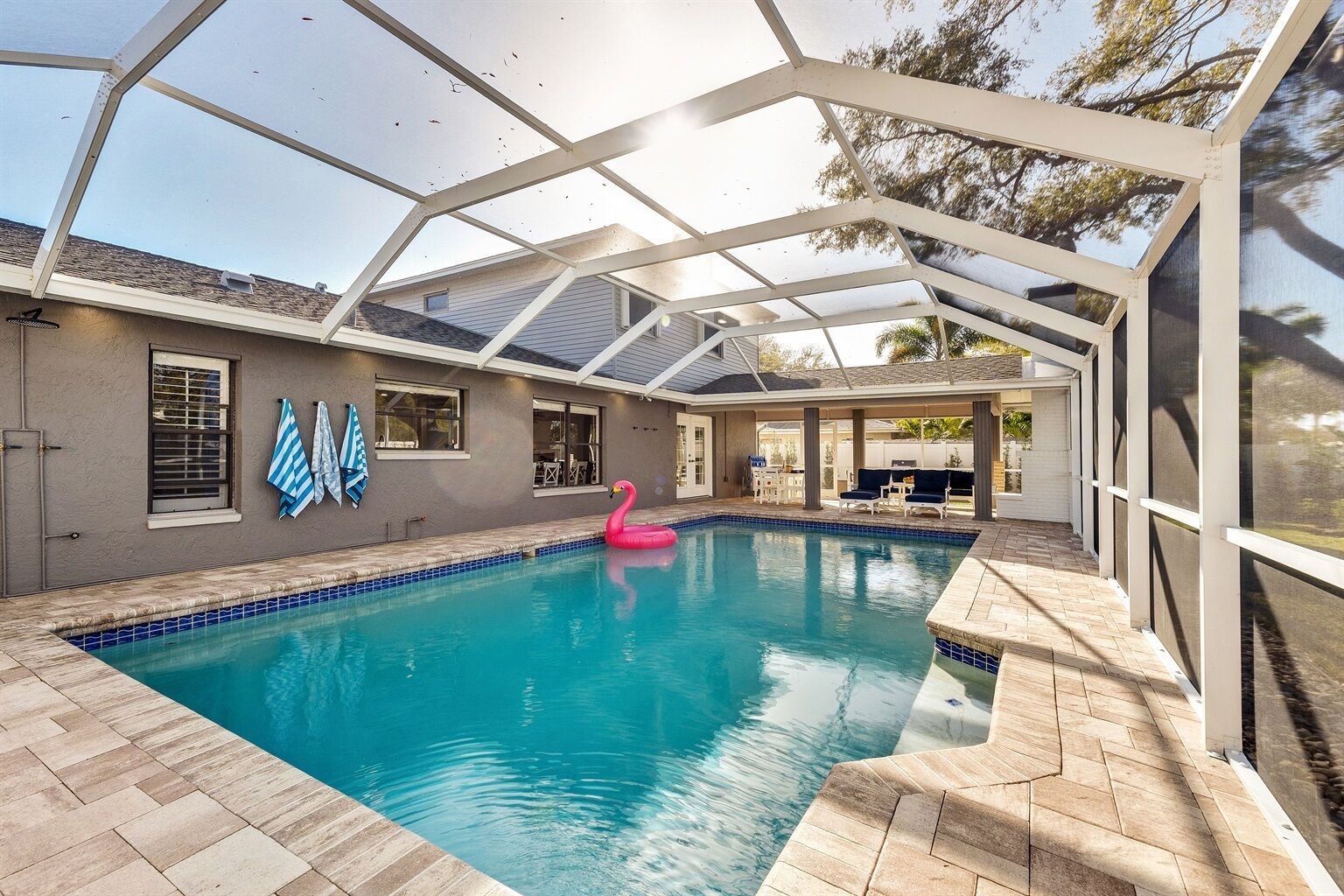 Luxury Home, Heated Saltwater Pool, 5-Min to the Beach!