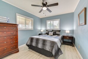 3 bedrooms, iron/ironing board, travel cot, WiFi - Pet-Friendly Camp Verde Home w/ Gas Grill! (Camp Verde)