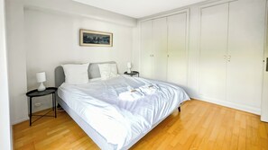 2 chambres, fer et planche à repasser, accès Internet, draps fournis