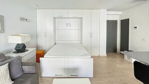 1 bedroom, iron/ironing board, Internet, bed sheets