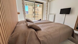 1 bedroom, iron/ironing board, Internet, bed sheets