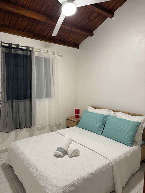 3 chambres, fer et planche Ă repasser, Wi-Fi, draps fournis