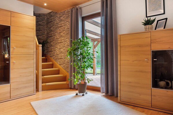 Interior - Holiday Home 'Ferienhaus Thomas' with Shared Terrace, Shared Garden and Wi-Fi (Colnrade)