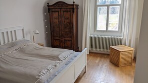 5 chambres, fer et planche à repasser, Wi-Fi gratuit, draps fournis