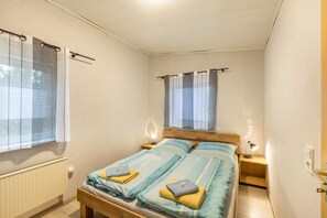 1 chambre, fer et planche à repasser, Wi-Fi gratuit, draps fournis