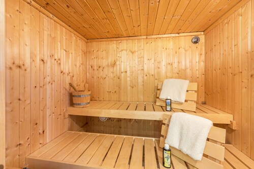 Ferienhaus 'Ferienhäuschen Wils' mit Gemeinschaftspool, privater Terrasse und WLAN