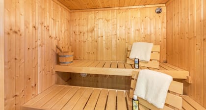 Holiday Home 'Ferienhäuschen Wils' with Shared Pool, Private Terrace and Wi-Fi