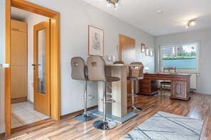 Dining - Apartment 'Akazie' with Private Terrace and Wi-Fi (Löhne)