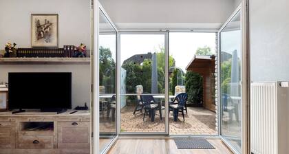 Ferienwohnung 'Akazie' mit privater Terrasse und WLAN