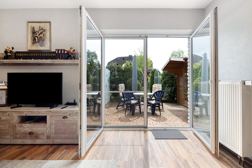 Ferienwohnung 'Akazie' mit privater Terrasse und WLAN