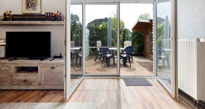 Ferienwohnung 'Akazie' mit privater Terrasse und WLAN