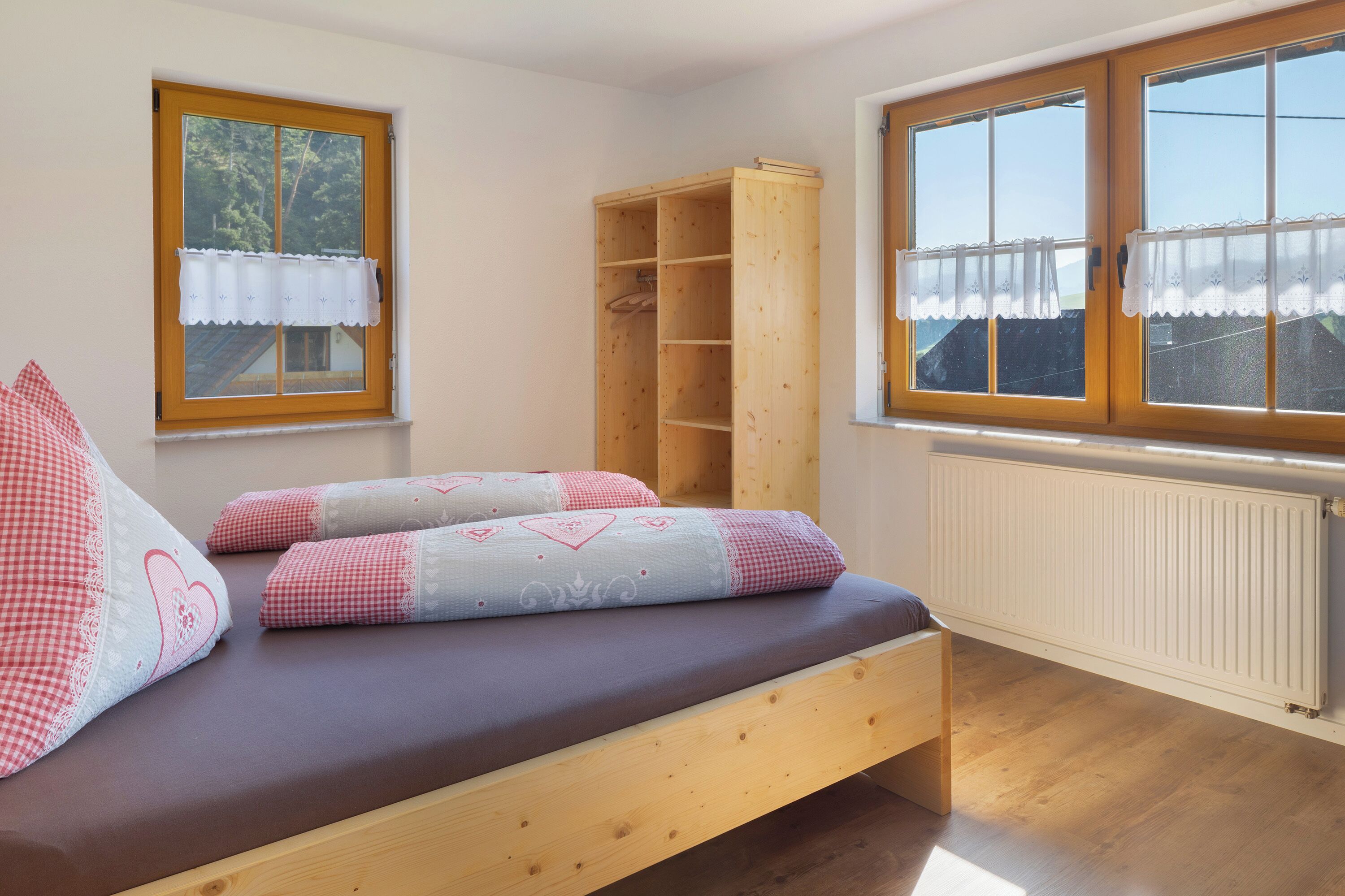 2 habitaciones, wifi gratis y ropa de cama 