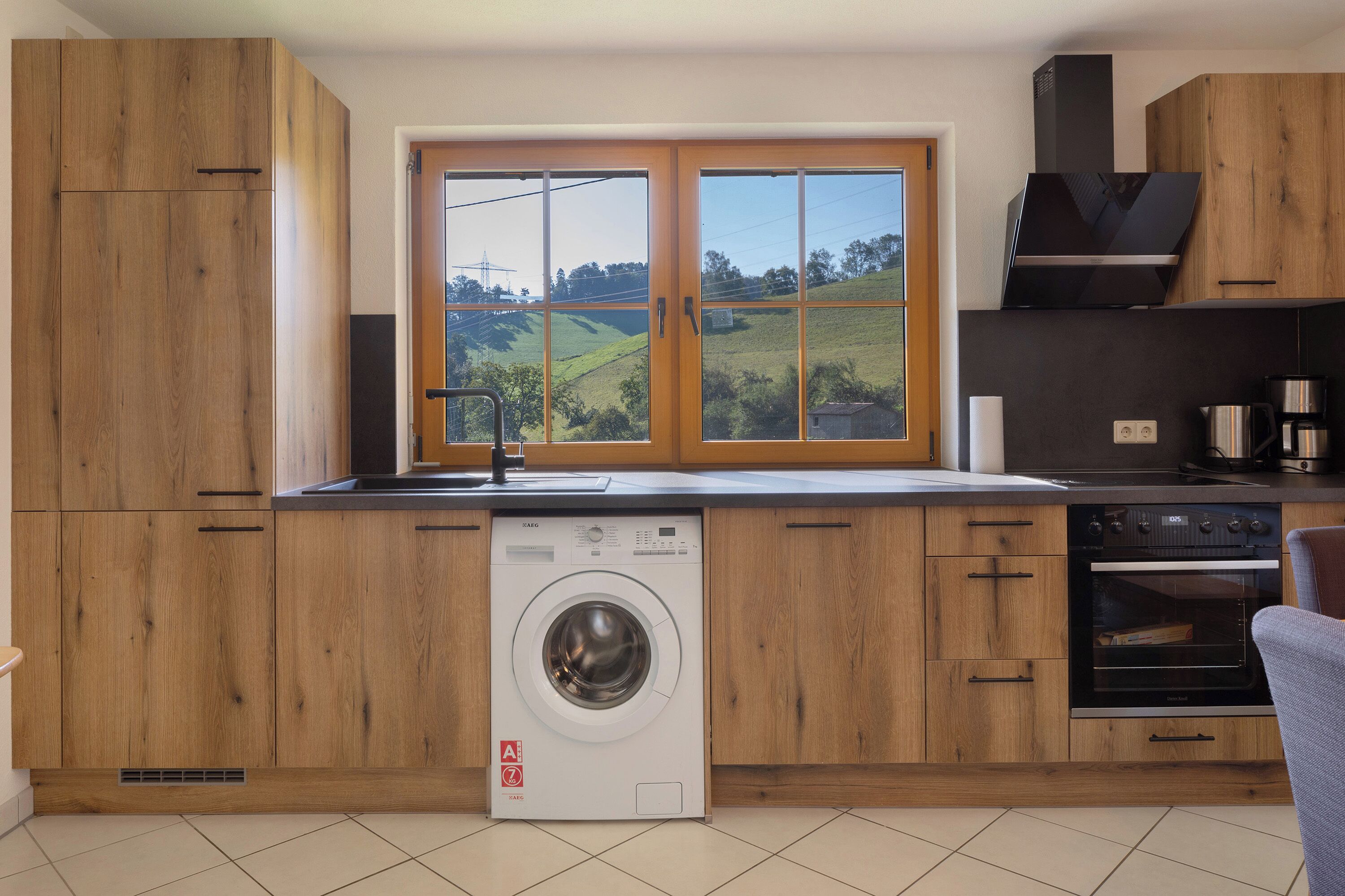 Kühlschrank, Ofen, Herdplatte, Geschirrspüler