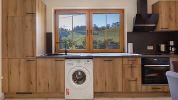 Kühlschrank, Ofen, Herdplatte, Geschirrspüler