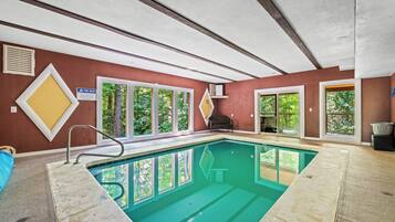 Piscina interna, piscina aquecida