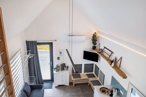 TV - Holiday Home 'Tinyhaus Im Steinwald' with Wi-Fi and Air Conditioning (Fuchsmühl)