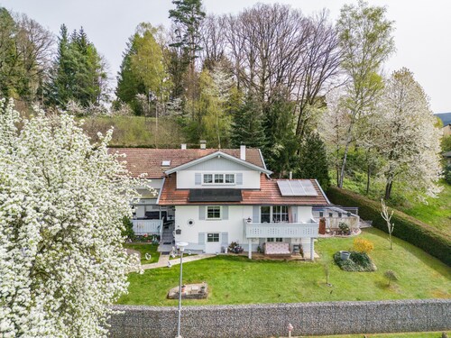 Ferienwohnung Plötz" mit Gemeinschaftsgarten, Balkon und WLAN