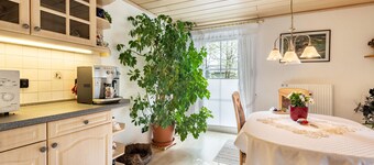 Apartment 'Ferienwohnung Plötz' with Shared Garden, Balcony and Wi-Fi