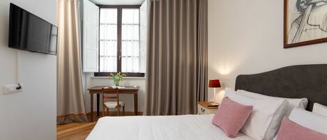 1 chambre, coffres-forts dans les chambres, bureau