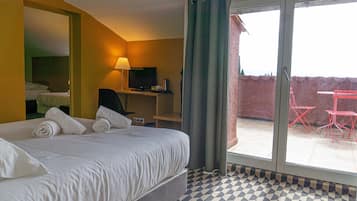 1 chambre, fer et planche à repasser, Wi-Fi, draps fournis