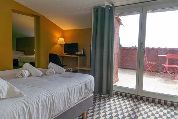 1 chambre, fer et planche à repasser, Wi-Fi, draps fournis