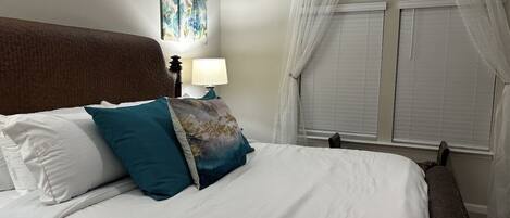 3 habitaciones, tabla de planchar con plancha, wifi y ropa de cama