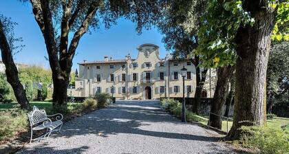 Villa Aldina: A spacious and welcoming villa in a history-rich eighteenth-century estate, with Free WI-FI.