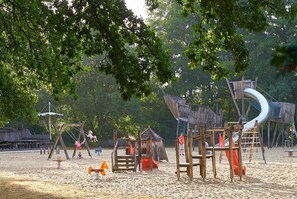 独立别墅 | 2 多间卧室