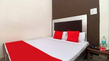 Deluxe Double Room, City View | Free WiFi, bed sheets
