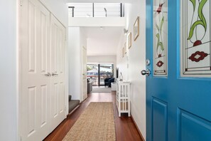 Interior - Piccolo Waters -  Two story coastal home , Located on the scenic Mandurah canals (Halls Head)