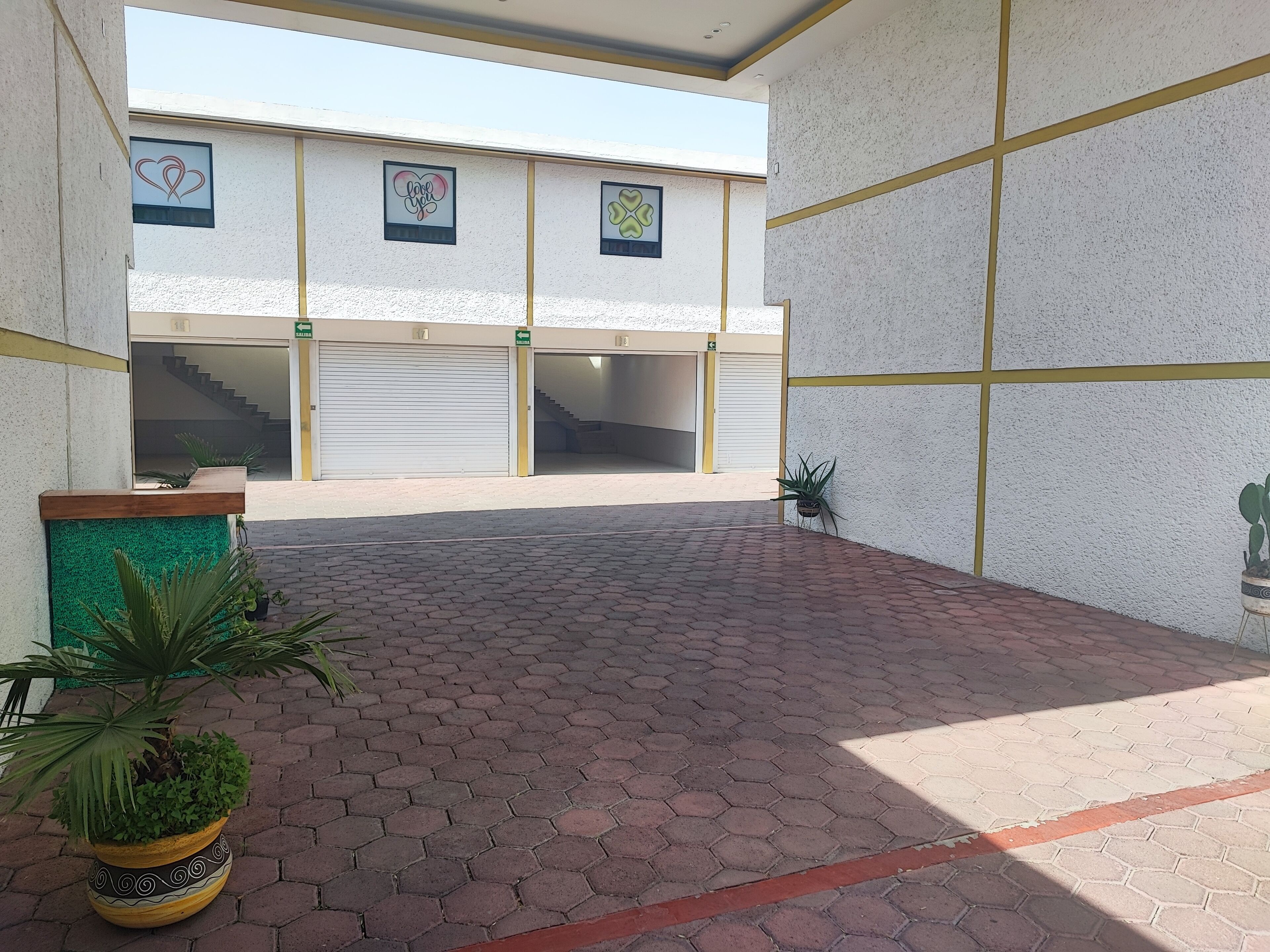 Entrada de la propiedad