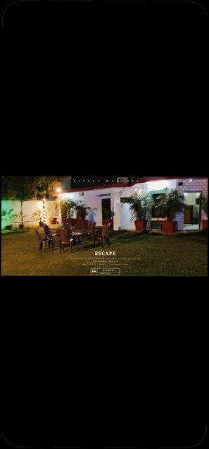 Terrace/patio - Walking distance jaipur international airport terminal2 big garden area room.  (Jaipur)