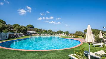 Family Apartment, Multiple Bedrooms, 2 Bathrooms (Feel So Good) | Pool