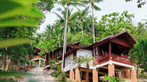 Unclassified image, 5 of 68, button - Samui Wooden Hill (Koh Samui)