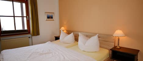 2 bedrooms, iron/ironing board, travel cot, WiFi