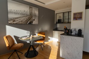 Dining - Ausblick Kleinjuwel im Herzen Merans mit Parkplatz, Panoramablick und Bike Raum (Meran)