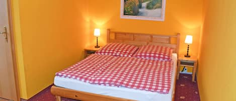 1 bedroom, travel crib, WiFi, bed sheets