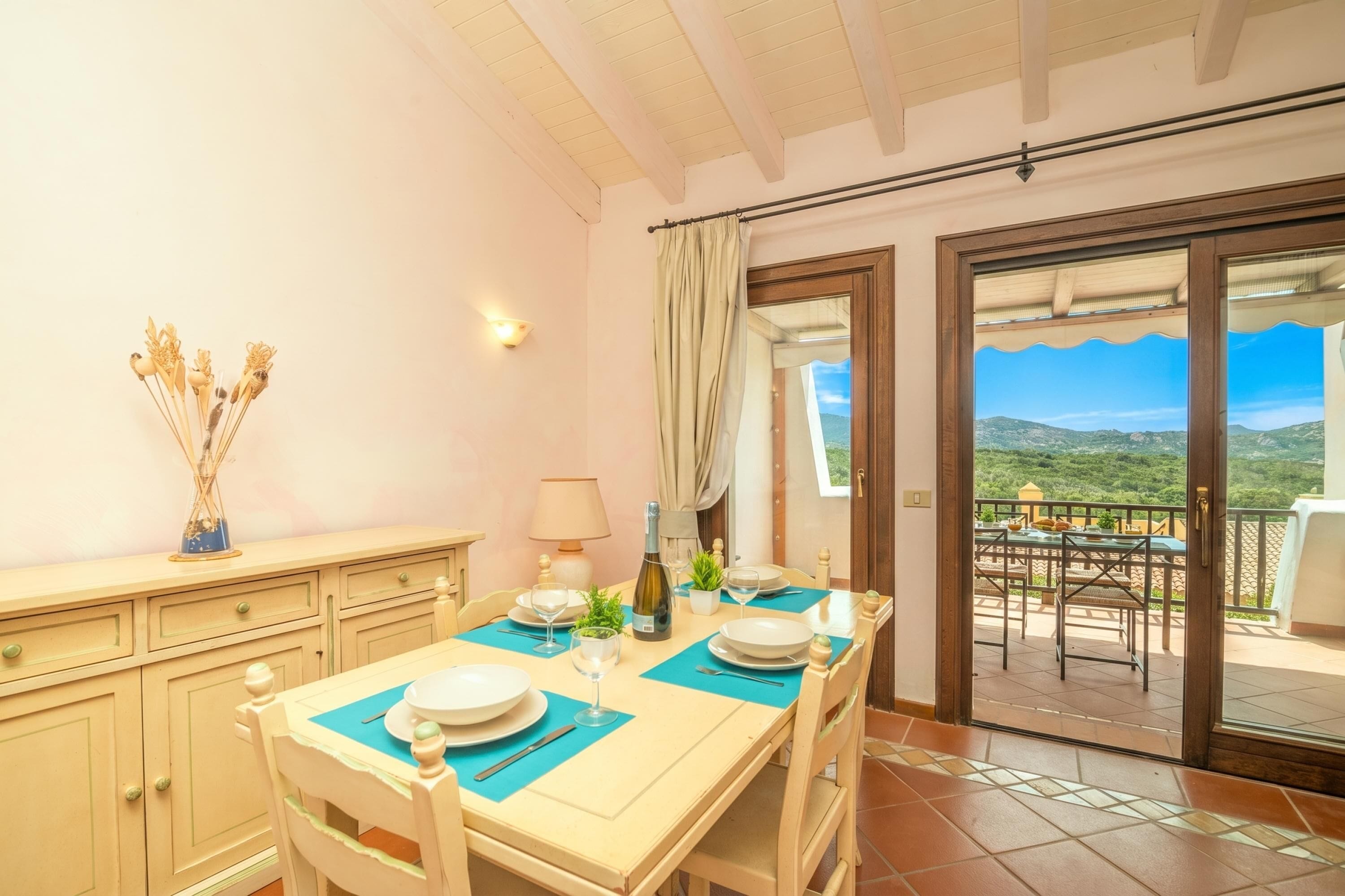 Family Apartment, Multiple Bedrooms (CDT Cala Del Faro) | Dining