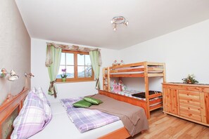 2 bedrooms, free WiFi